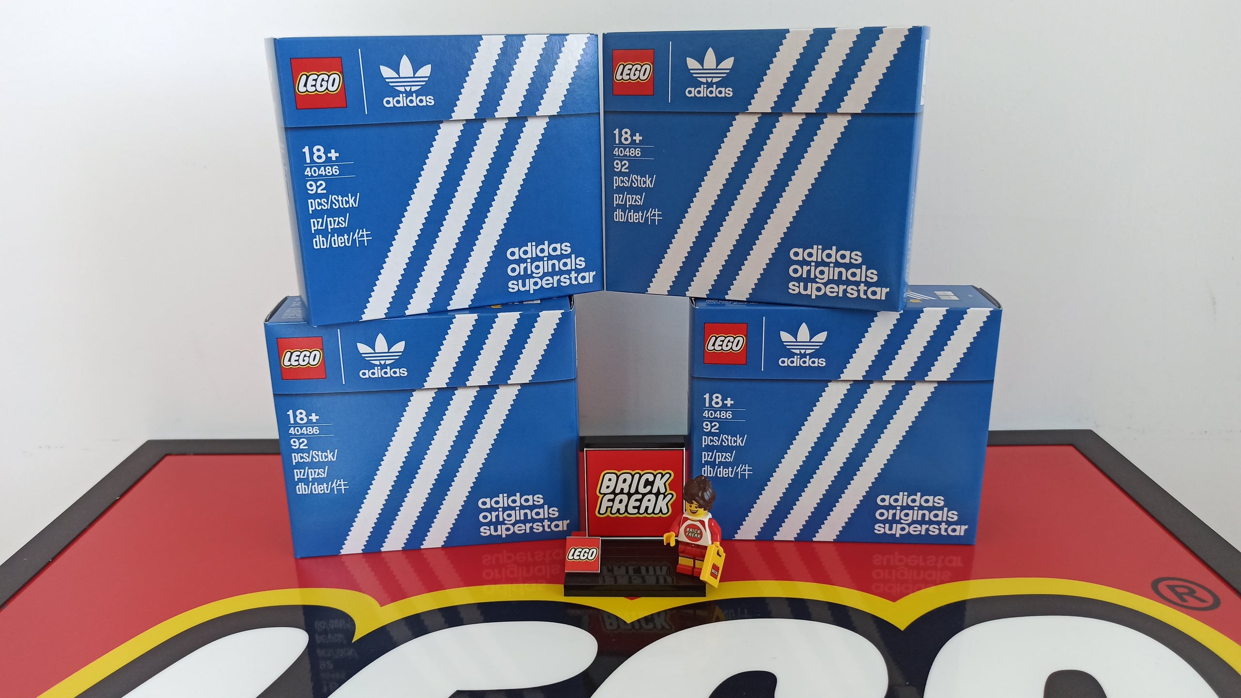 LEGO® 40486 Mini Adidas Originals Superstar Promo Set | Brickfreak