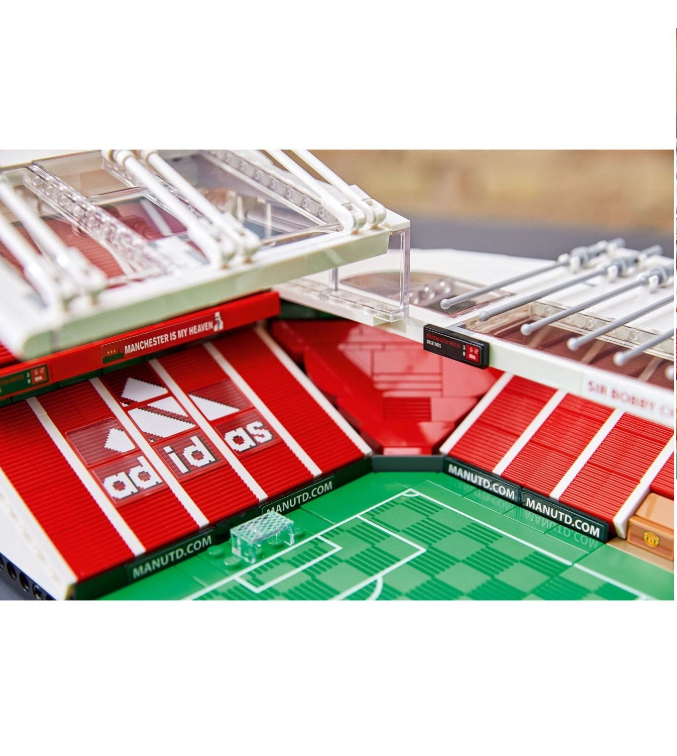 LEGO® 10272 Creator Expert Manchester United Old Trafford | Brickfreak.store