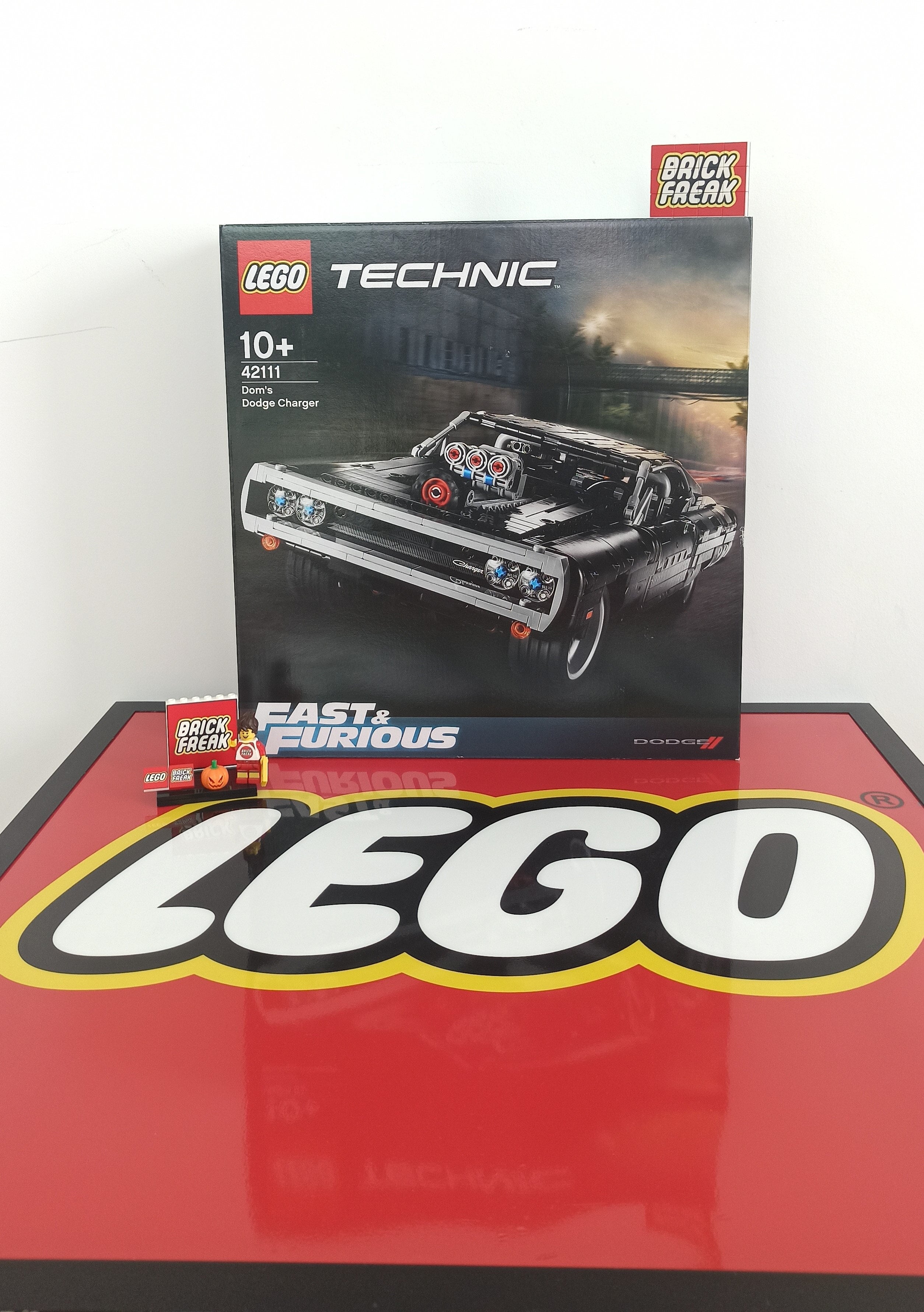 LEGO® 42111 Technic™ Dom's Dodge Charger | Brickfreak.store